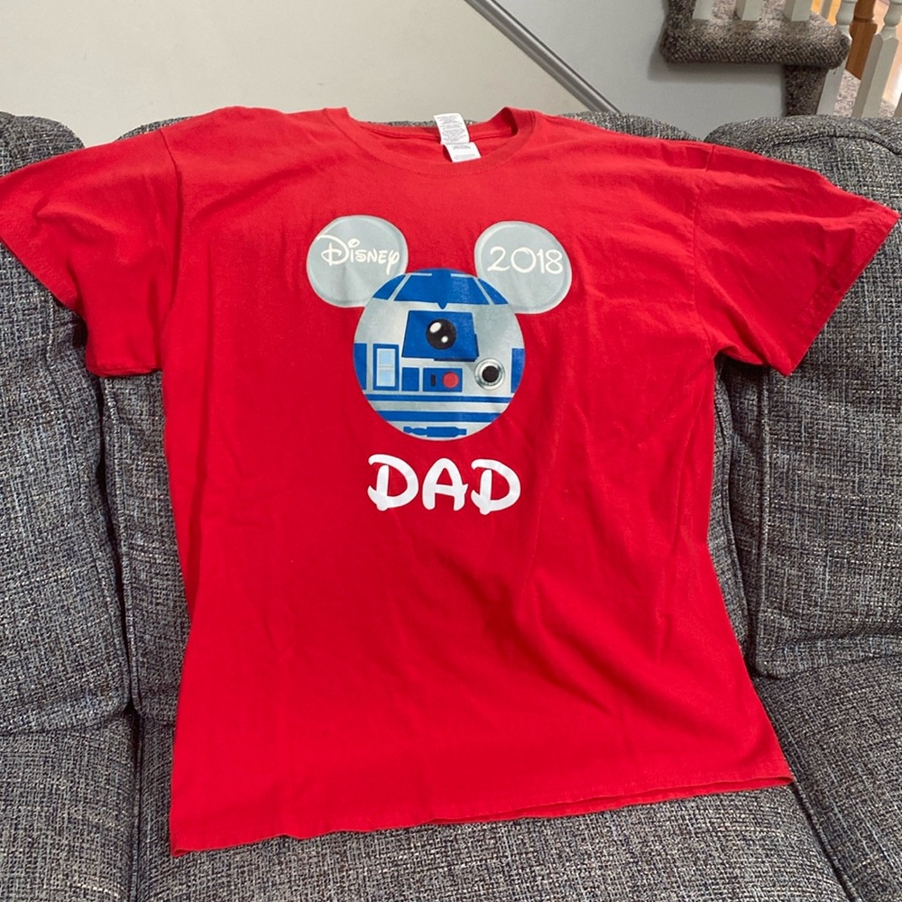 Red Star Wars R2D2 T-Shirt from 2018 - Gildan Heavy Cotton, Size L